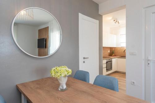 Dapur atau dapur kecil di LUXURY APARTMENTS - LA VIR 5& 6
