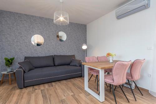 Gallery image of LUXURY APARTMENTS - LA VIR 5& 6 in Vir