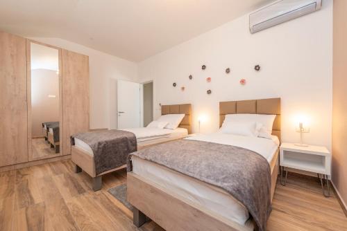 Gallery image of LUXURY APARTMENTS - LA VIR 5& 6 in Vir