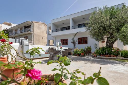 Gallery image of Central Beach Apartments in Tučepi