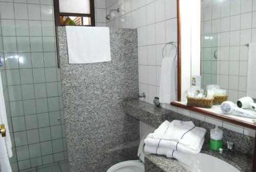 
A bathroom at Pousada Castanheira
