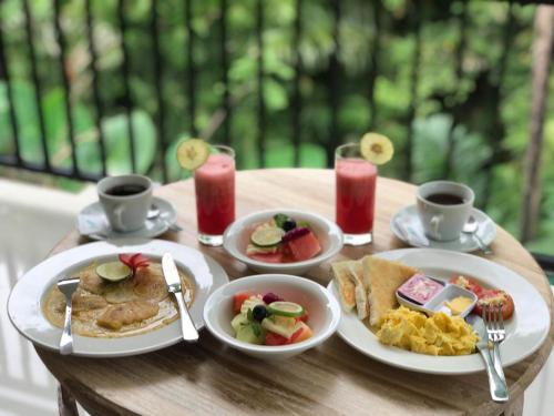 Jídlo v penzionu nebo okolí