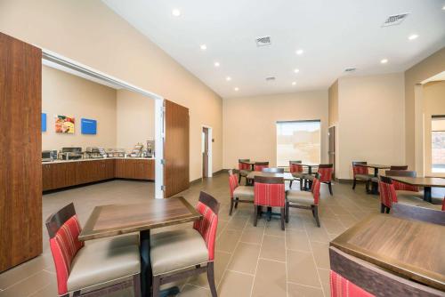 Area soggiorno di Comfort Inn Tonopah