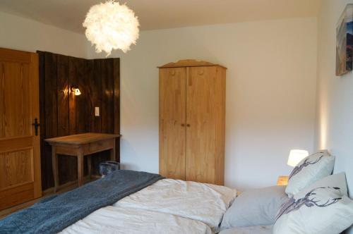 Katil atau katil-katil dalam bilik di Familien- und Sportappartements Wetzel