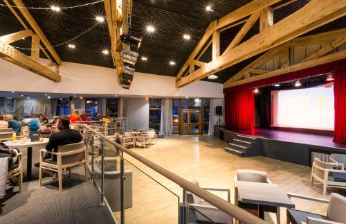 Restaurace v ubytování Hôtel Club mmv Les Brévières ****