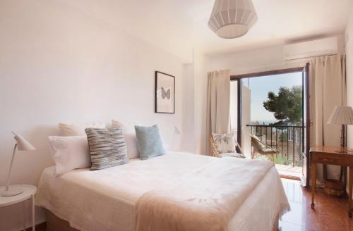 Charming sea view apartment nearby everything
