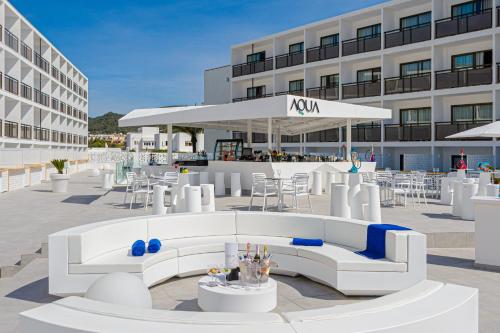 Hotel Vibra Mare Nostrum, Playa den Bossa – päivitetyt ...