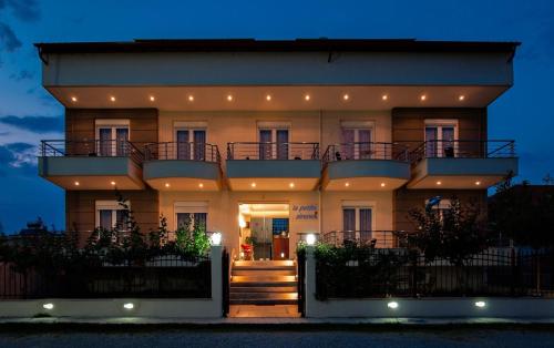 Petite Sirene Studios