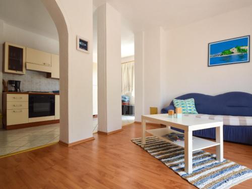 Dapur atau dapur kecil di Apartment Mara-1 by Interhome