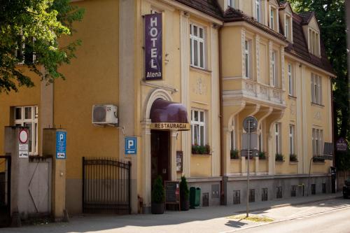 Budova, kde se hotel nachází