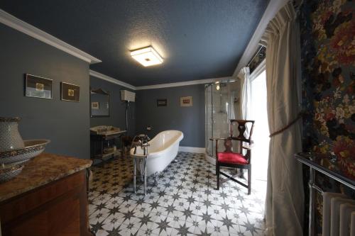 A bathroom at Plas Esgair