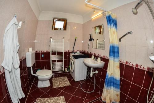 Koupelna v ubytování Klára Apartman