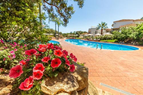 Corte Bianca - Adults Only & SPA - Bovis Hotels — Pool view