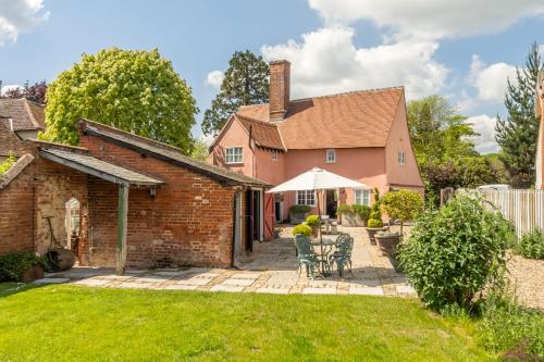 The building where the vacation home is located 