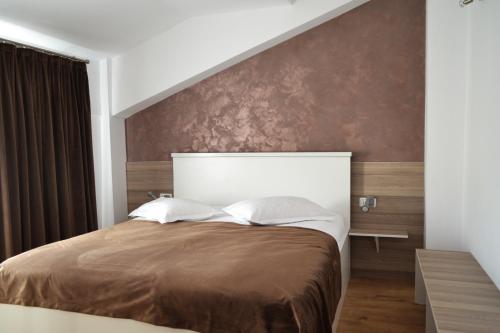 Φωτογραφία από το άλμπουμ του Hotel Rehoma στο Πιτέστι