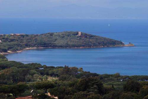 an island in the middle of a large body of water at Sul mare di Punta Ala in Punta Ala