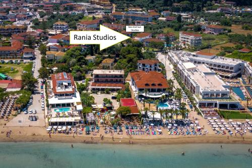 Gallery image of Rania's Deluxe Studios in Tsilivi