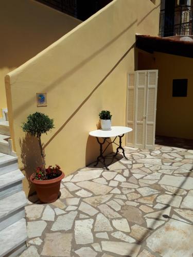 Gambar di galeri bagi Fofos Rooms di Sivota