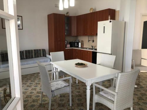 Kuchyň nebo kuchyňský kout v ubytování Casa direttamente sul mare 1