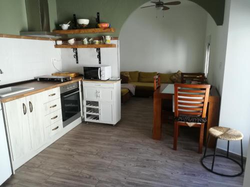 Η κουζίνα ή μικρή κουζίνα στο Casa Rural en Escullar - La Real