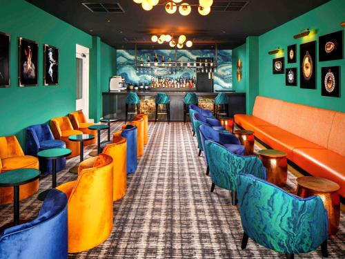Posezení v ubytování Mercure Brighton Seafront Hotel