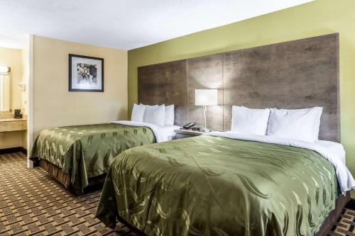 Postel nebo postele na pokoji v ubytování Quality Inn Franklin - Cool Springs Area