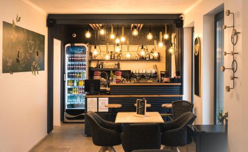 Loungen eller baren på Lira Holiday Apartments