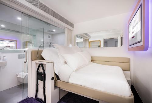 Gallery image of YOTELAIR Singapore Changi Airport Landside in Singapore