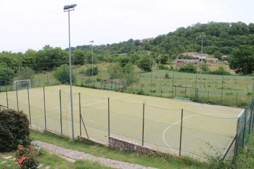Tenis a/nebo squash v ubytování Arcus Casa Vacanze nebo okolí