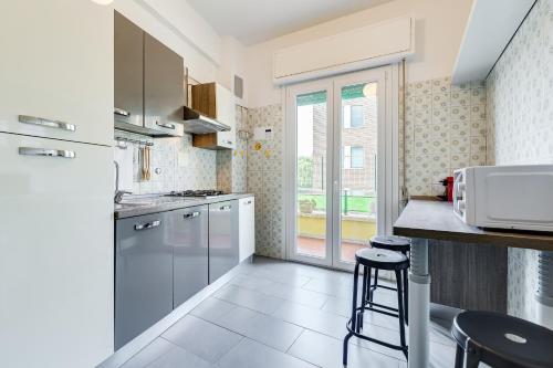 Virtuvė arba virtuvėlė apgyvendinimo įstaigoje BDC - King Termini Apartment