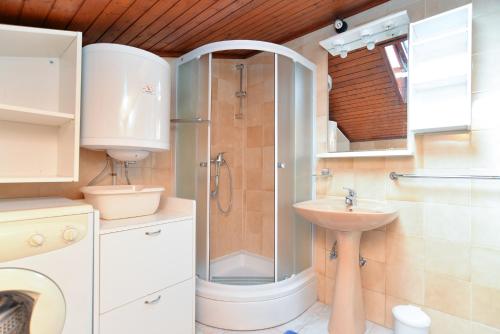 Koupelna v ubytování Apartments Fazana 765