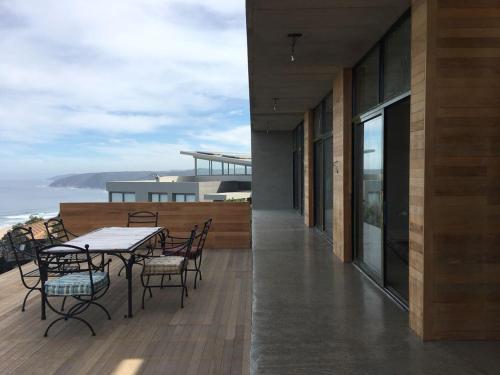 Μπαλκόνι ή βεράντα στο Ocean View Villa Wilderness