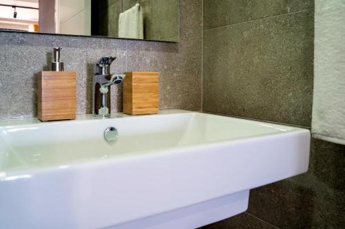 Ένα μπάνιο στο Sealine Apartments A1