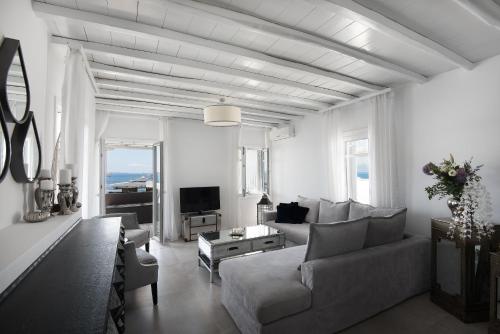 Riva Suites - Adults Only