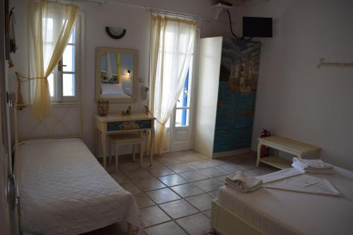 Gallery image of Studios Niovi Serifos in Livadion