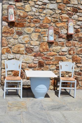 Gallery image of Studios Niovi Serifos in Livadion