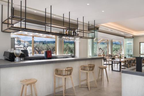 Restoran atau tempat lain untuk makan di Tsamis Zante Suites