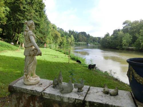 Photo de la galerie de l'établissement Appartement in Chateau Saint Claude an der Saone, à Mantoche