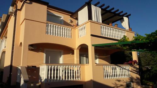 Apartment Relax - 80 m from the beach