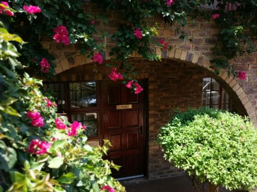 Taman di luar Bastille de Blignaut B&B