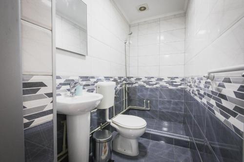 Kylpyhuone majoituspaikassa Eftimija Apartments