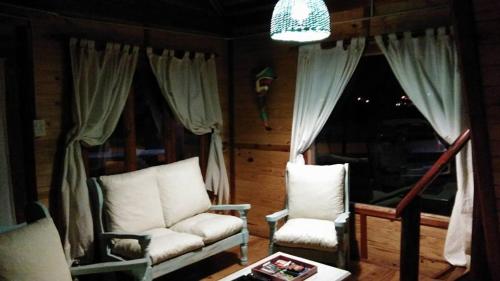 Ruang duduk di Complejo Cascadas de Artalaz