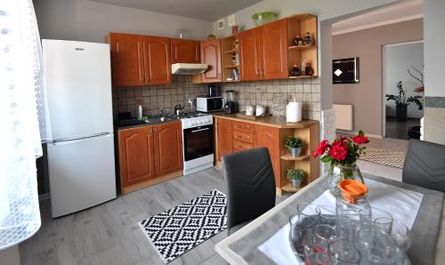 Dapur atau dapur kecil di Apartament U Grazi