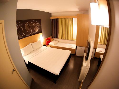 ibis Jataiにあるベッド