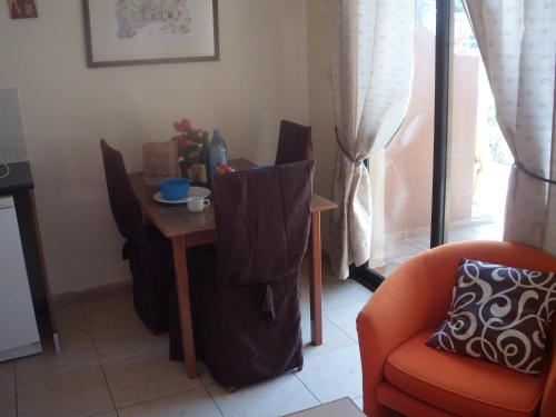 Χώρος καθιστικού στο anastasia holiday apartments