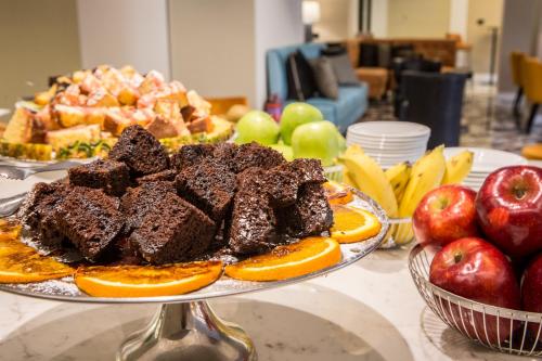 Comida en o cerca de este hotel
