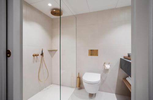 Un baño de Copenhagen Admiral Hotel