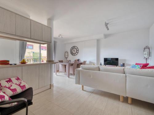 Apartment Residencial Roma by Interhome
