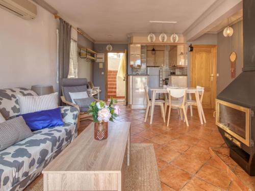 Apartment La Felicidad-2 by Interhome
