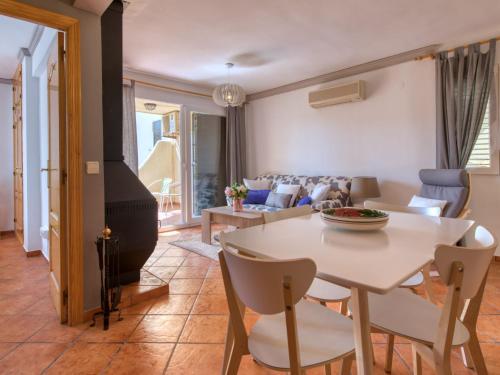 Apartment La Felicidad-2 by Interhome